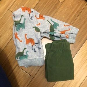 Fleece baby sweatshirt and pants set
